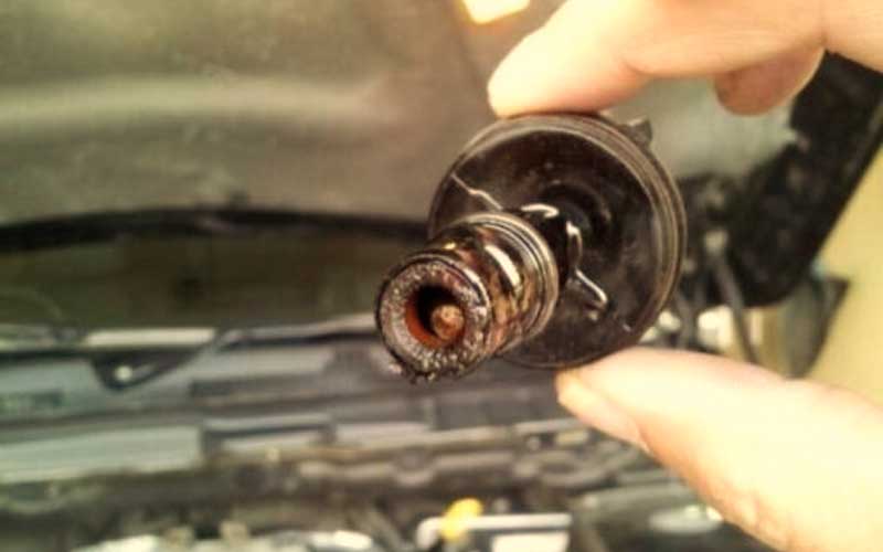 How to clean a clogged PCV valve